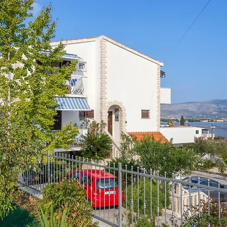 Apartment Slatine 13298a Trogir
