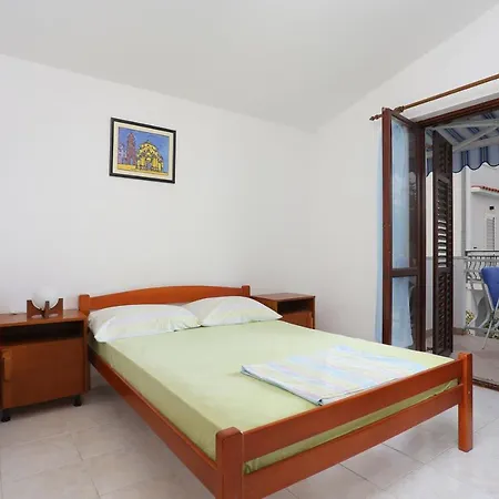 Apartment Slatine 13298a
