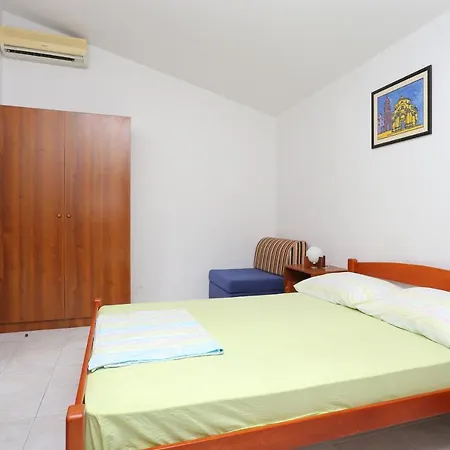 Slatine 13298a Apartment Trogir
