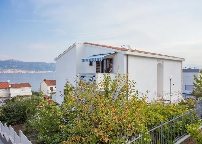 Slatine 13298a * Trogir