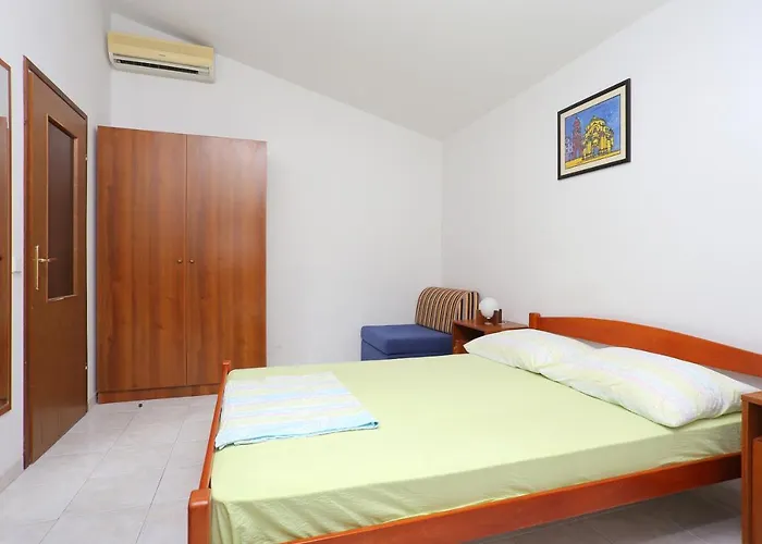 Slatine 13298a Apartament Trogir