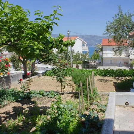 Slatine 13298a Appartamento